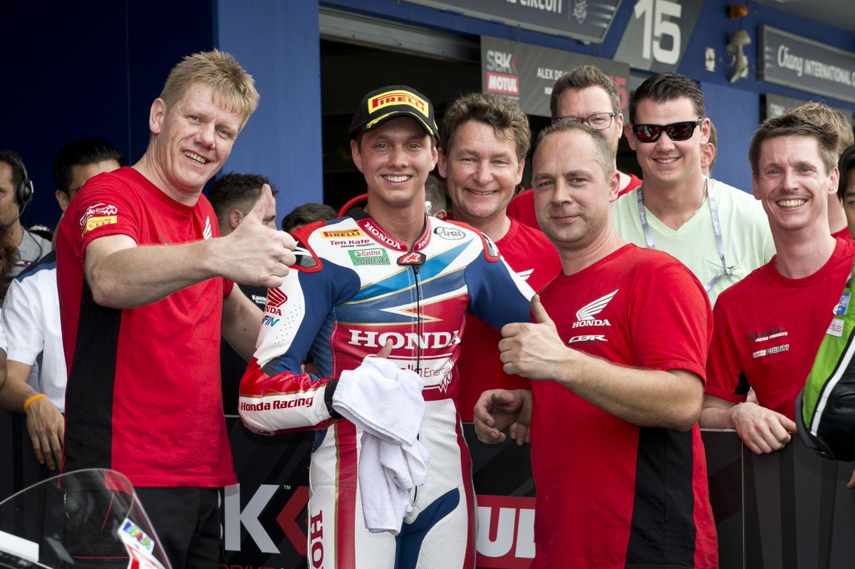 bgmotogp's tweet photo. #OnThisDay 2016 in Thailand, @mickeyvdmark @HondaWSBK claimed his maiden pole position in #WorldSBK https://t.co/lJXKvYug62