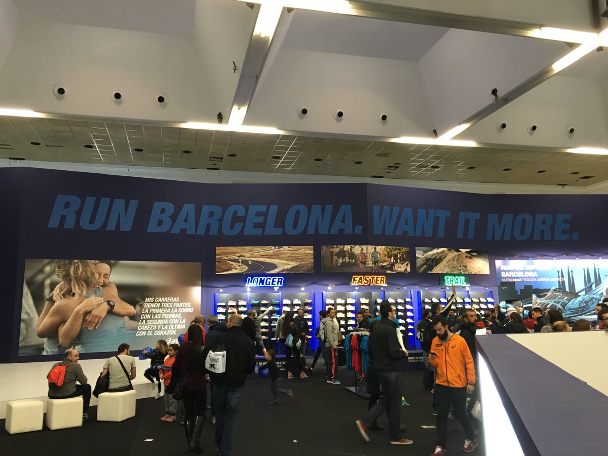 builtatdawn's tweet photo. Habéis recogido el dorsal en la #ExpoSports de la @maratobarcelona? @asicsspain hace pulseras personalizadas xtiempo https://t.co/Q3CaEH4jPd