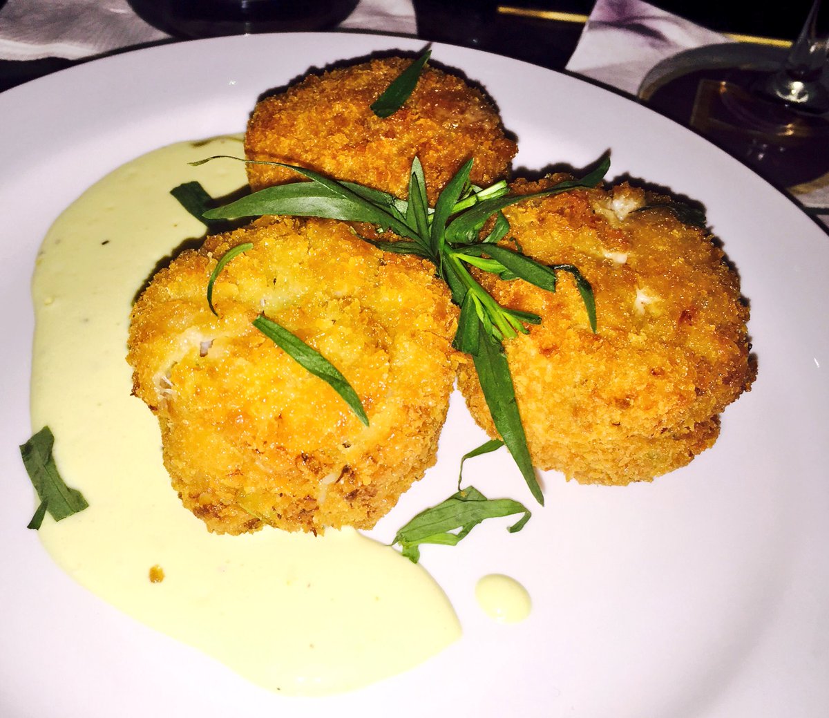 portlandprime1's tweet photo. This weekend special at Portland Prime, crab cakes appetizerπ΄π #SpecialAppetizers #PrimeWeekend #PrimeAppetizers https://t.co/v2pgZ3SDEu