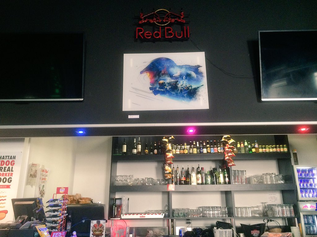 Level_Art's tweet photo. Retrouvez une partie de mes créations en expo/vente au bar @TheFinalSpot ! ;) https://t.co/qI5OC1sbxe