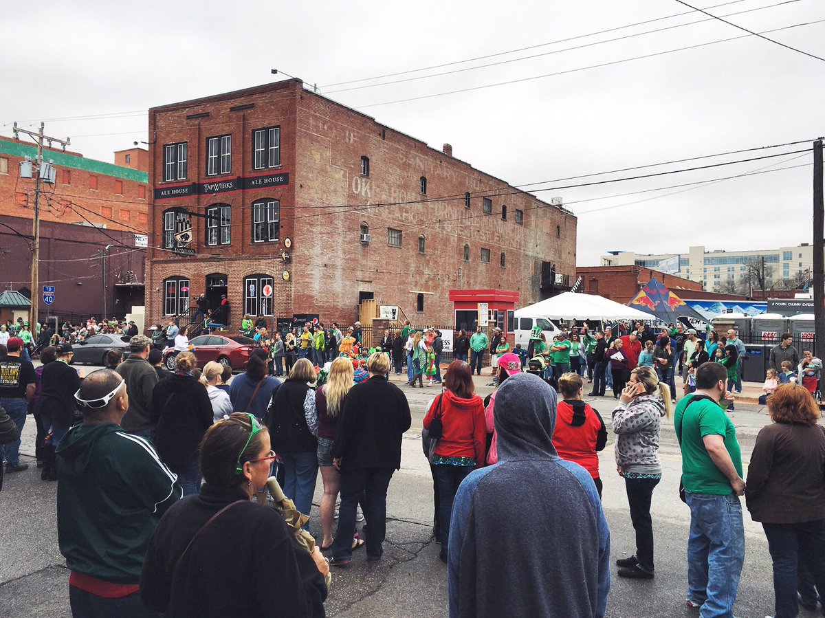 _Bricktown's tweet photo. Hello you beautiful people 🍀 #OCityParade https://t.co/HtCNrl3wi9