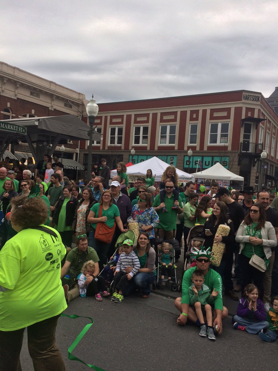 Deschutes2Rke's tweet photo. Hoping soon @DeschutesBeer can join in on the fun with #Roanoke's #StPatricksDay celebration @DowntownRoanoke https://t.co/1IcbWW53EA