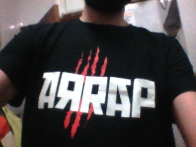 Por fin voy a estrenar y a vacilar por Madrid con mi cami de <a href="/ARRAPgrup/">ARRAP</a> y de que mejor forma que viendo a <a href="/ZooPosse/">ZOO</a>