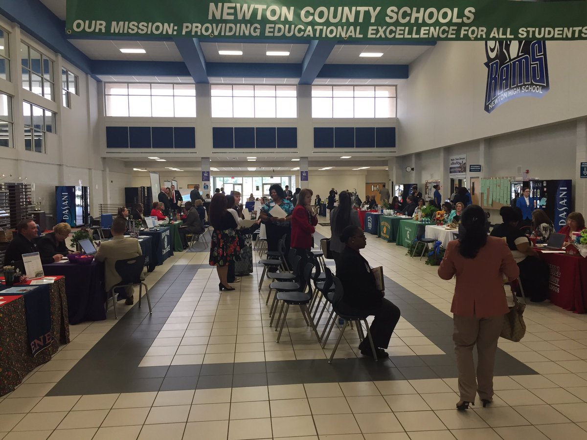 MichaelBarrNCSS's tweet photo. Teacher Job Fair was great! Thanks to all who took time to learn more about employment with the NCSS! #ncssbethebest https://t.co/sjsXm8tmAa