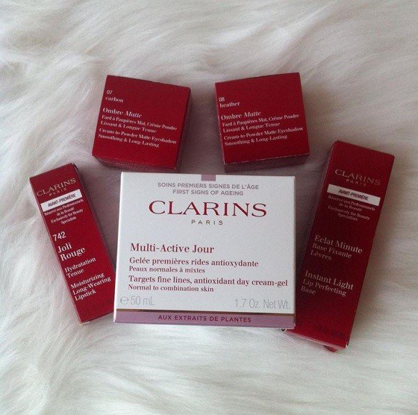 MummyPages's tweet photo. RT and follow us on Instagram (https://t.co/wWI9jxuFe3) for a chance to win these Clarins goodies x https://t.co/00PIg3GumG