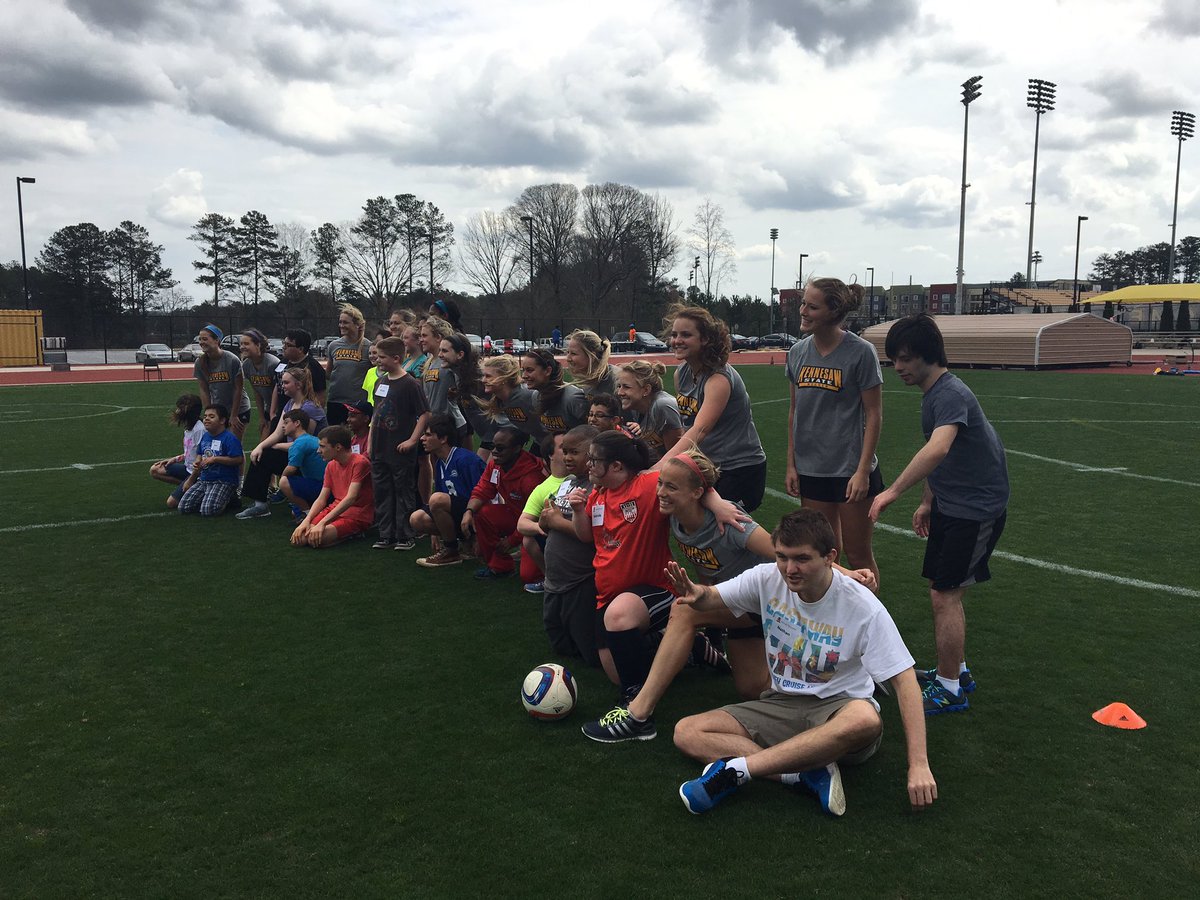 KSUOwlsWSOC's tweet photo. Our team had such a great time working with @goldensoldiers thanks for having us!!! https://t.co/iVjIwd2D8N