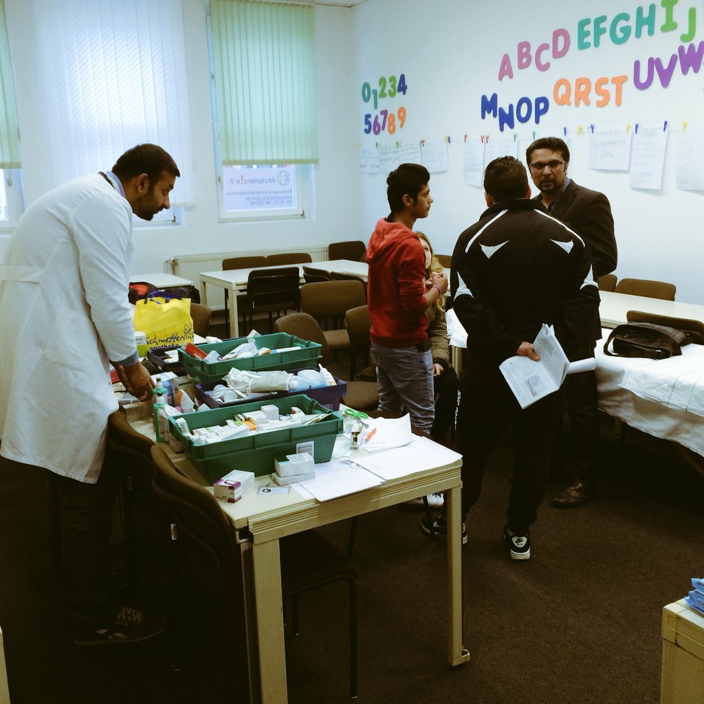 MAMOGermany's tweet photo. Ärzte der MAMO in Gera in den Räumen der Akzeptanz e. V. Medizinische Flüchtlingshilfe @AhmadiyyaDE, @khuddam_de https://t.co/6UyvFv980U