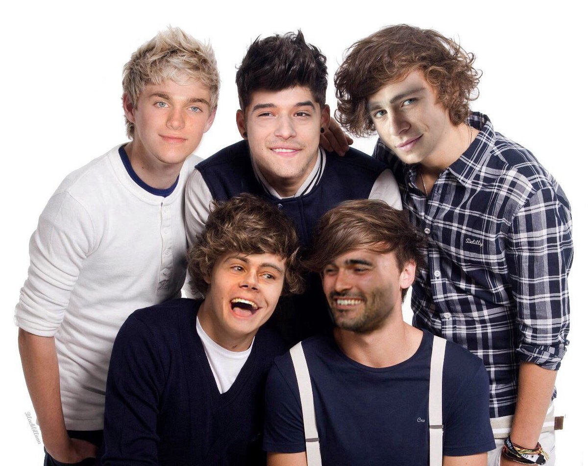 mccolich11's tweet photo. Мои OneDirection♥ https://t.co/PQmQav78A9