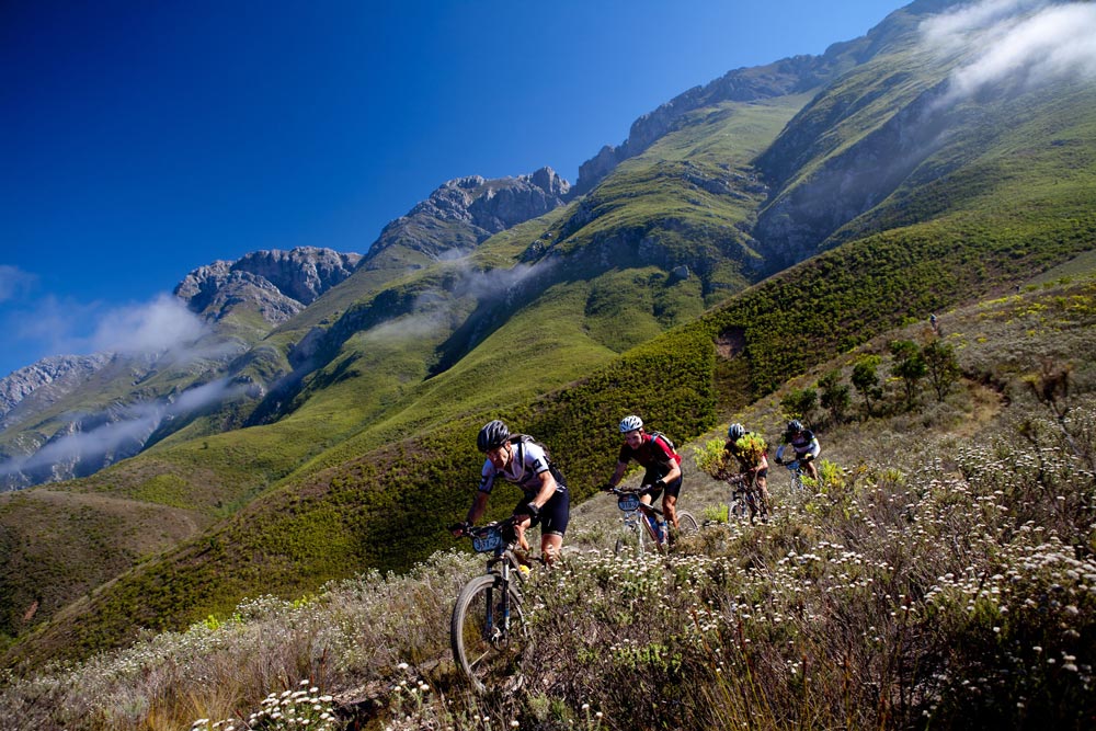 Eve of <a href="/CapeEpic/">capeepic</a>! Wishing everyone the very best for their #8DaysOfCourage Gooi Mielies! <a href="/JohnSmit123/">John Smit</a> <a href="/HenloWebber/">david mark</a>