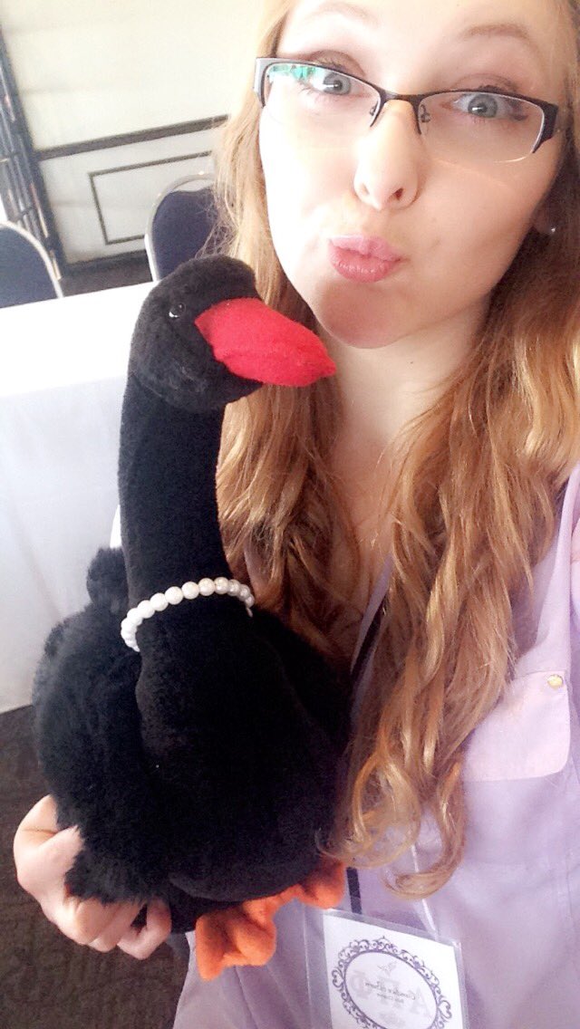 candice_burn's tweet photo. #PearlAtAPP #Conference #AΠΦ #AlphaPiPhi 💜 https://t.co/cX2bONh93E