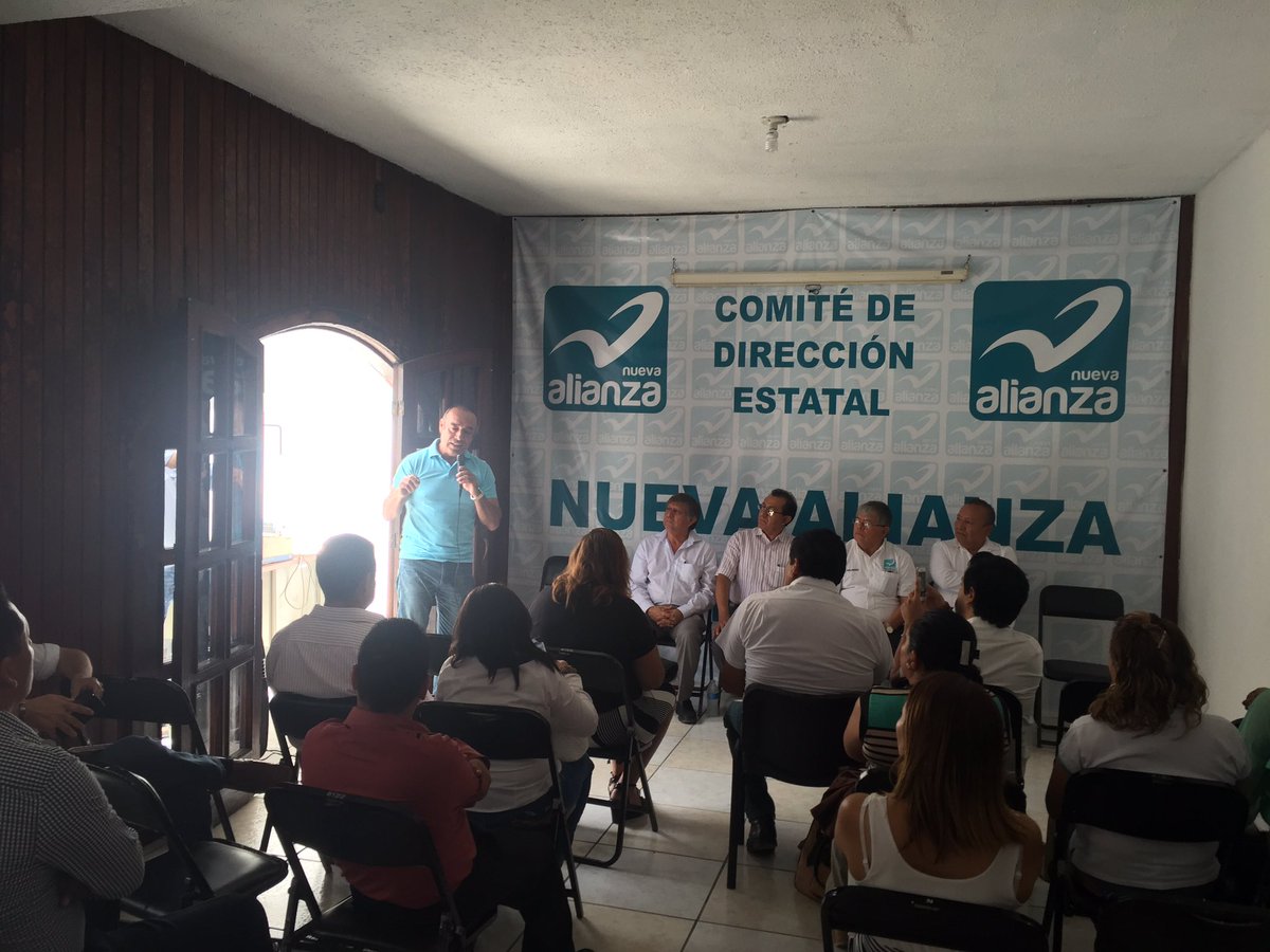 mauarzamendi's tweet photo. Segundo día de actividades con la dirigencia y autoridades de @NA_Chiapas #NuevaAlianza #Chiapas https://t.co/v9T8JwKIdb