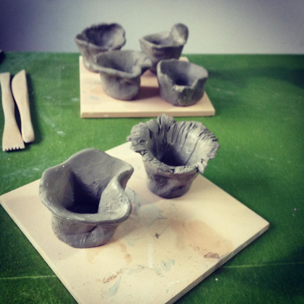 Anadz's tweet image. #barro #ceramica #modelação #wksadultos #casadashistóriasmágicas instagram.com/p/BC3N43HS-U8k…