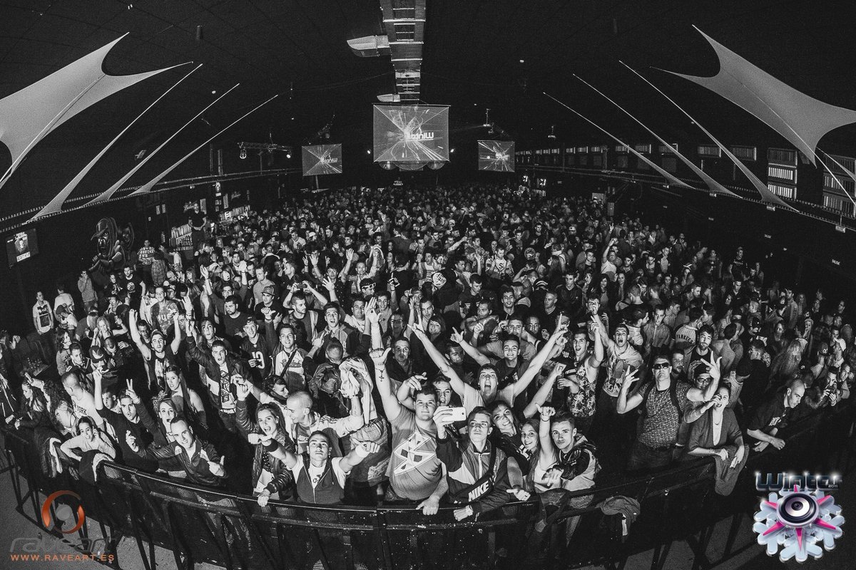 jmbeltran86's tweet photo. Esta noche repetimos!! 😃😊#WinterFestival2016 #WinterRaveart2016 https://t.co/sIbRnUbhti