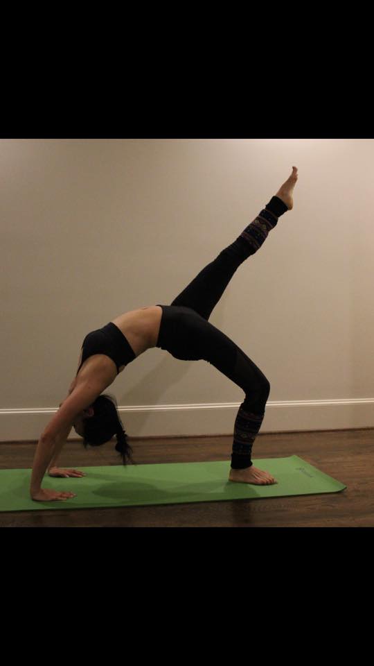liveitdiet's tweet photo. I asked Miky 2 marry me in yoga. A family that exercises together, loves &amp; lives their lives together! #liveit https://t.co/Ef9apAYWMw