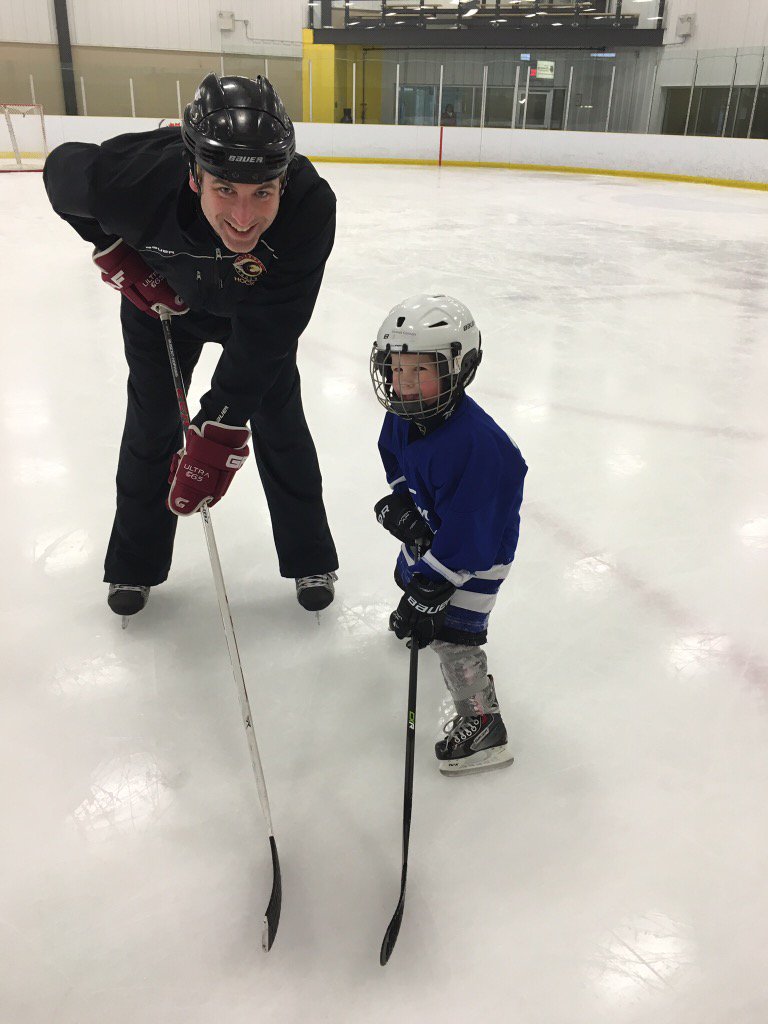 ConnorsCHS's tweet photo. Last day of the 2015-16 hockey season. #sid2.0 https://t.co/RotJUr7Mim
