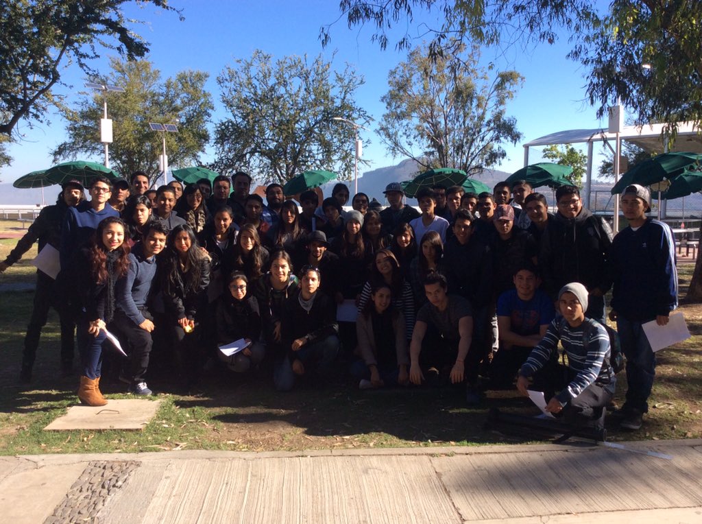 alexalvirde's tweet photo. Mis alumnos de Composición Arquitectónica I 2016A https://t.co/ATuP2Oin6I