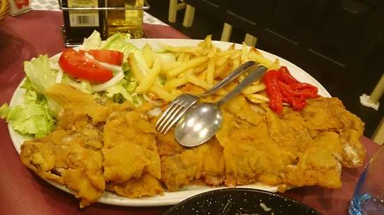 infodondecomer's tweet photo. #cachopo pa cenar, que hoy están los @Los_Gritando  en Oviedo y nos van hacer quemar calorías con su buena música!!! https://t.co/0x3MBwHAW4