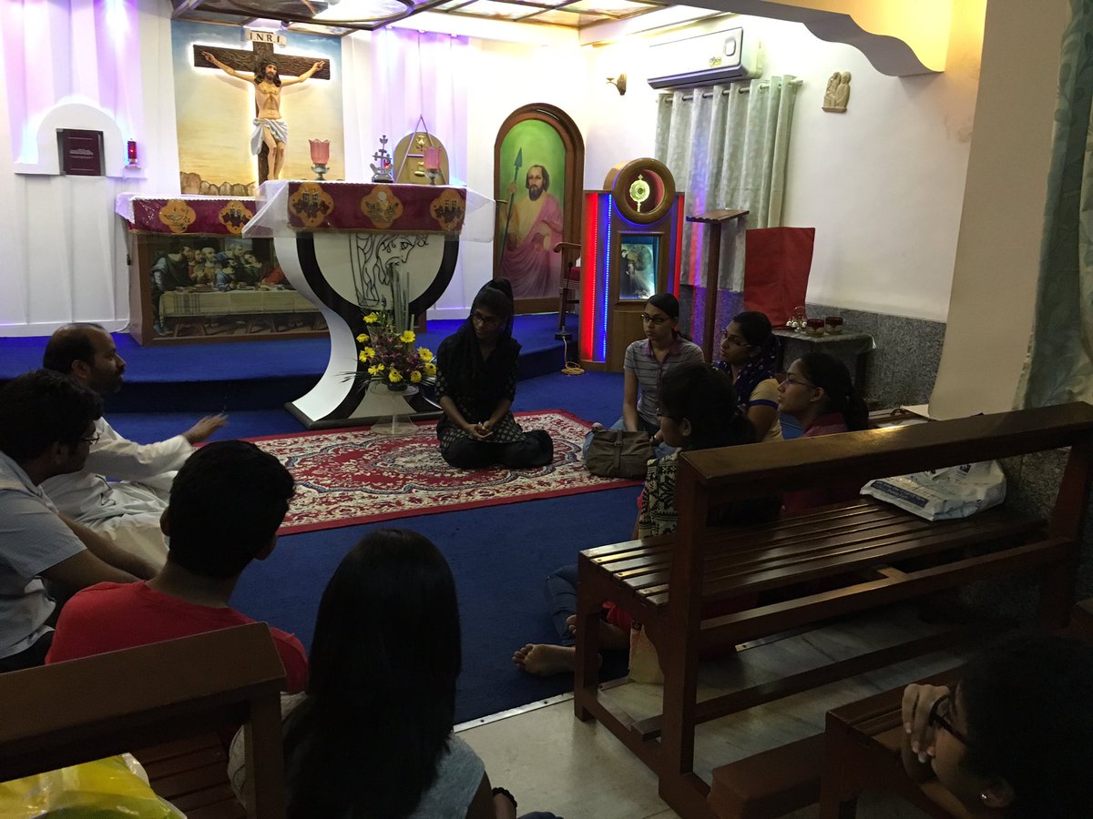 StThomasKalina's tweet photo. #KEYARMY #Prayer meet of @KEYKalina with @mizhithurakan @KoshyRoselyn @FrFranklin #SyroMalabar #Catholic #Prayer https://t.co/kldoHlPg0b