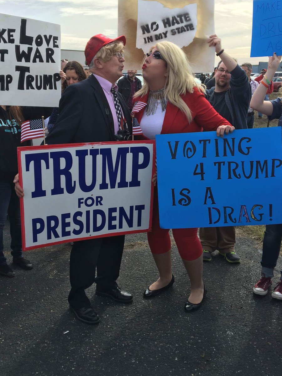 carrieJ_summers's tweet photo. Trump rally! Retweet forever! A little kindness, goes a long way! https://t.co/4mIbyQDfuy