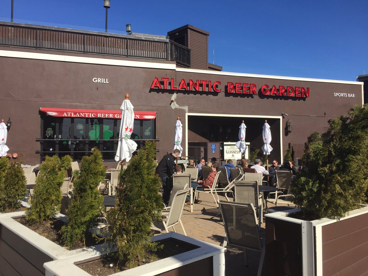 Sun is shining #patiosopen #seaport