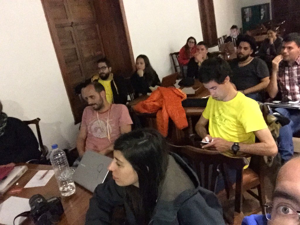 OliverGonzalezL's tweet photo. Terminamos el día hablando de estrellas con la versión 0.0 de nuestra mochila @imaginecc @pcttenerife https://t.co/fh1Lo5WkHB