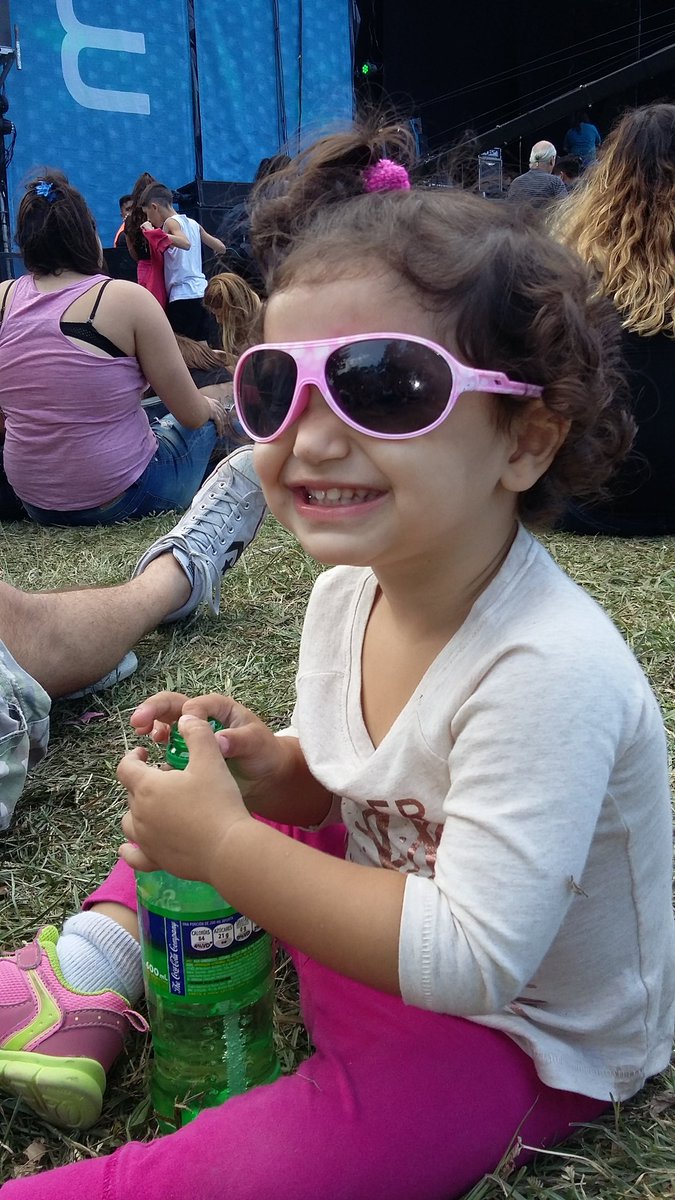 vickyestrin's tweet photo. Sofia #MovistarFreeMusic https://t.co/RZlZdWIz5E