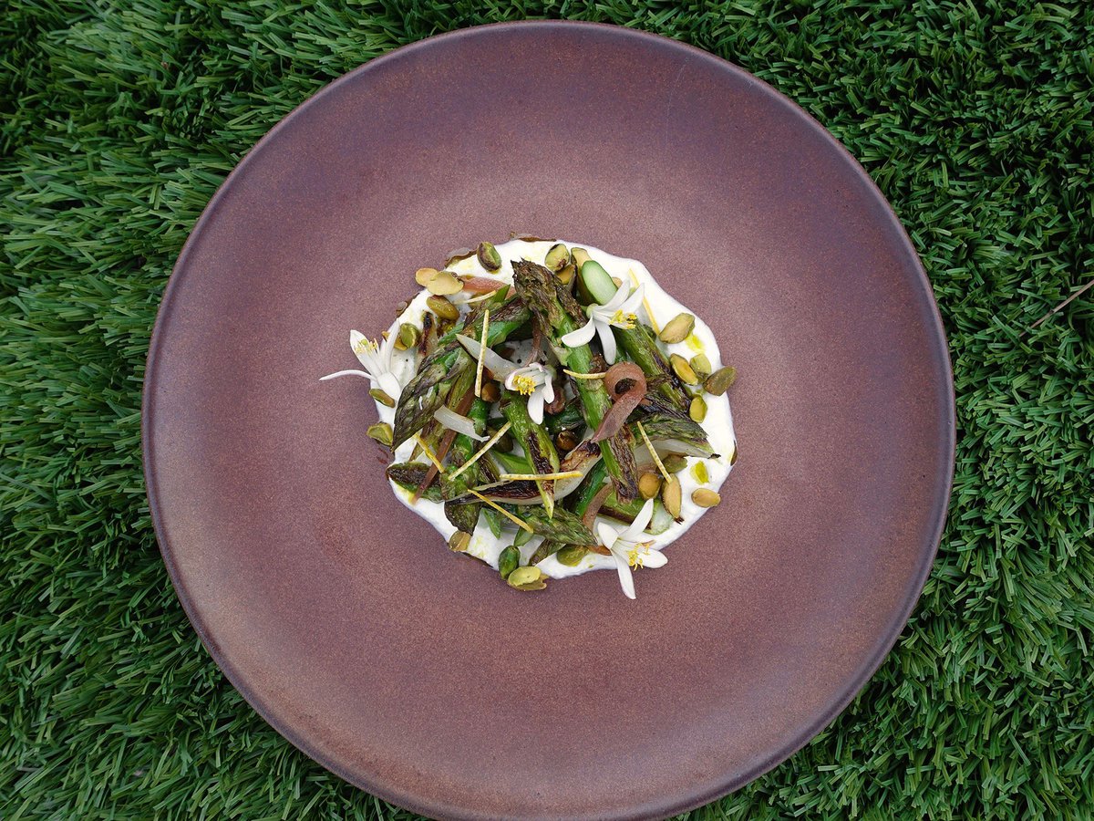 .<a href="/ossodtla/">Osso DTLA</a> shares a tasty recipe for Grilled Asparagus, Ricotta &amp; Pistachio &amp; Lemon Zest hubs.ly/H02mk8N0