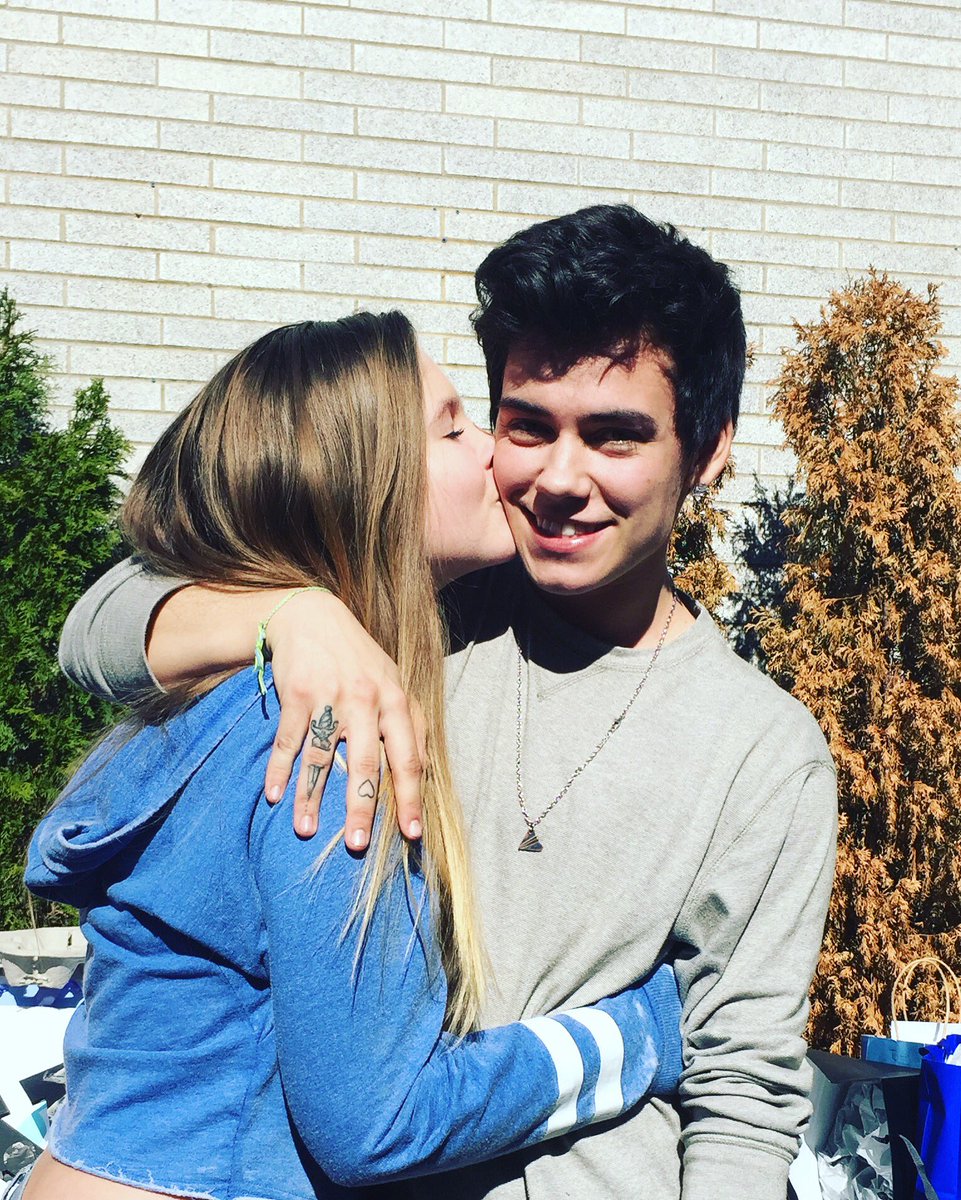 notsublene's tweet photo. WESLEY FINN TUCKER IS ONE HOT MOTHERFUCKER (he called me perfect 😩💕 https://t.co/cuTAikFCoV
