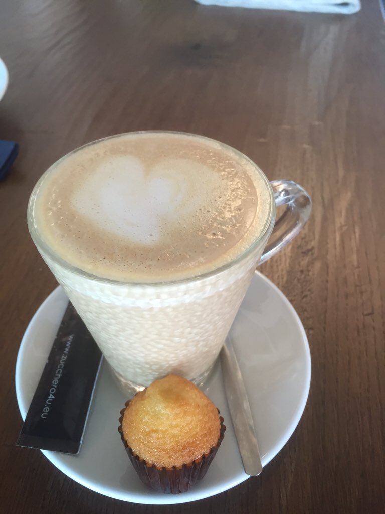 Caffee1913's tweet photo. Vandaag onze dames gewoon met Latte Art! #topsportklimaat https://t.co/hf089Z2BUY