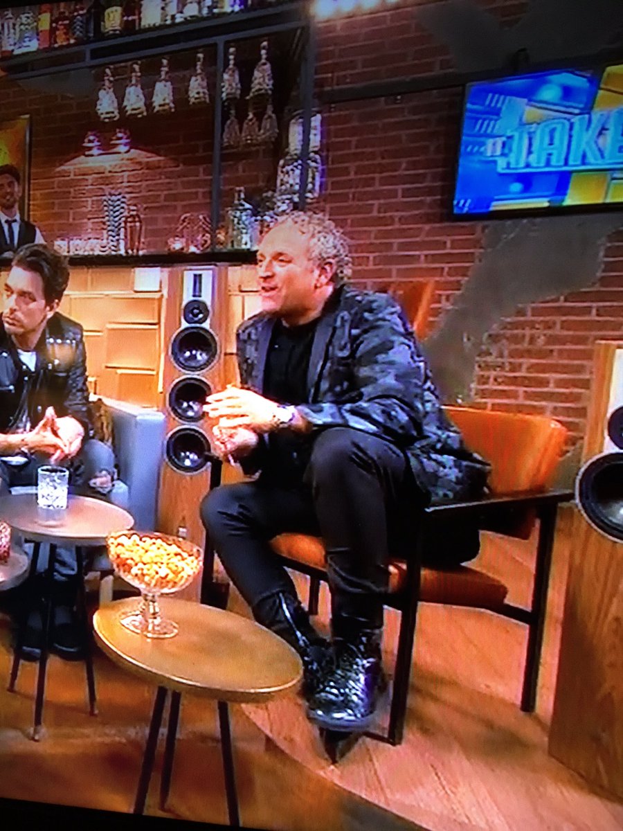 Leuk! De STRIKE straalt bij "it takes 2" loods5.nl/fauteuil-strike