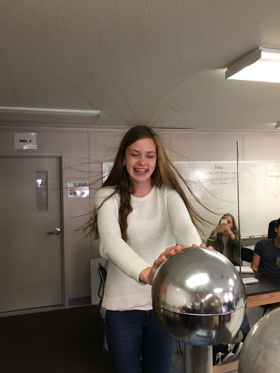 ACerqua_Edu's tweet photo. Forgot to put this on the Twitter from Keepin It Real Physics Phriday! #STCEScience #BadHairDay https://t.co/4sAwq5BZrd