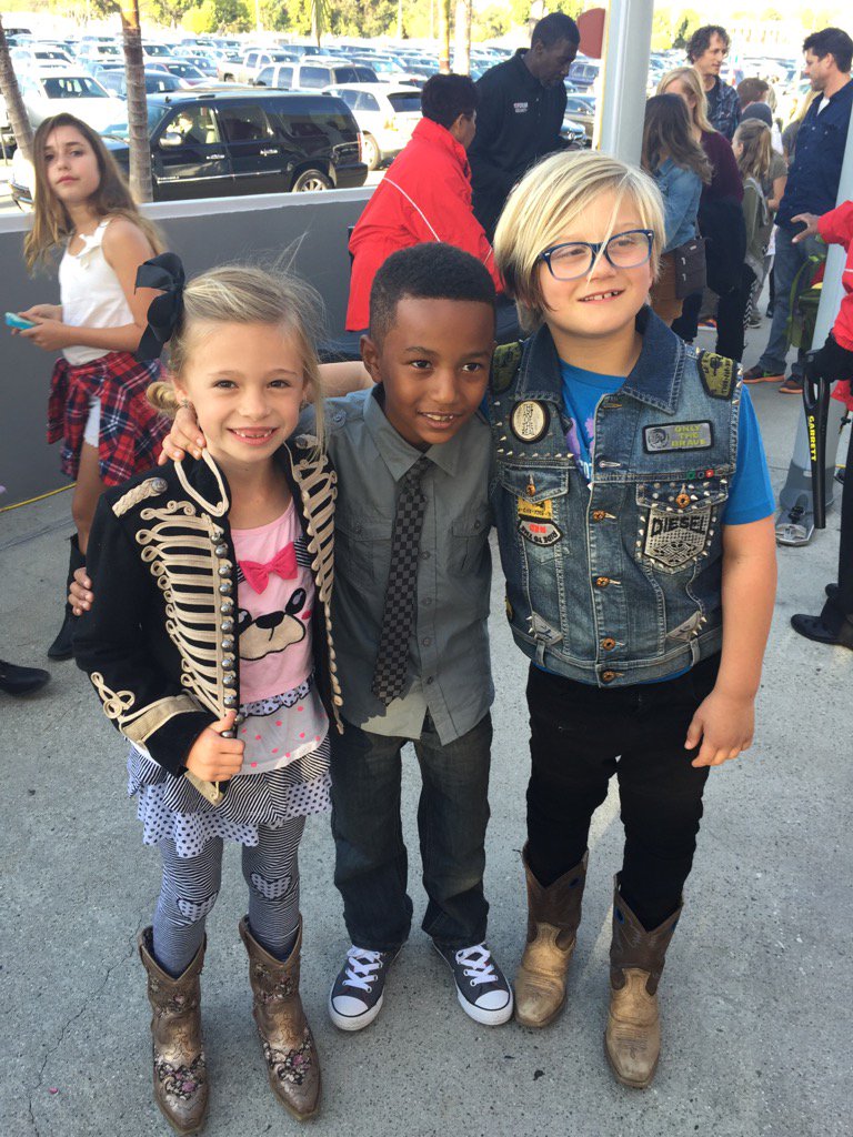 gwenstefani's tweet photo. What's up @KCAVote2013 gx https://t.co/ZxaJ1WdAXM