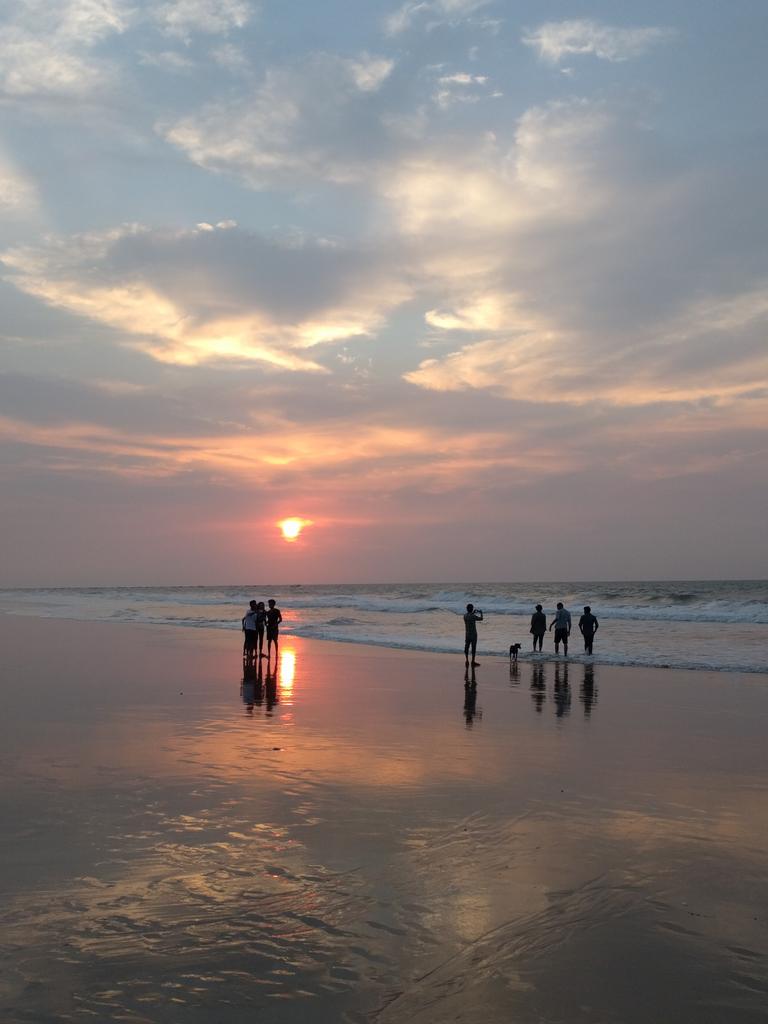 NaikP04's tweet photo. I thought I wasn't a #BeachPerson... But #Puri #Orissa you have changed my mind... 
#BackPacking #TravelBeyond https://t.co/uqnK1hAE2G