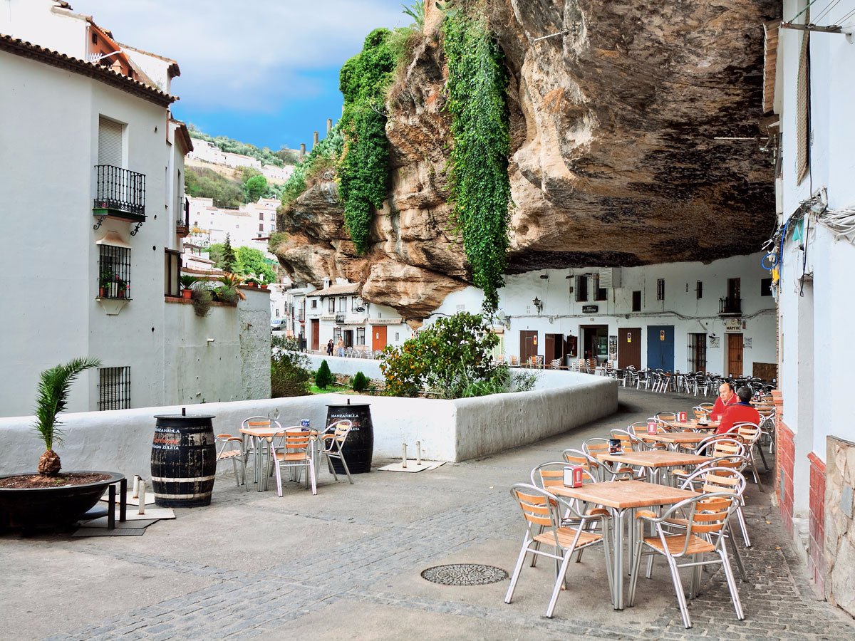 23 incredible #travel destinations you probably didn't know existed read.bi/1OYFDJ7 @BI_Travel 
<a href="/TaliaAvak/">Talia Avak</a>