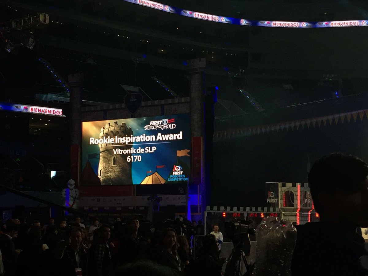 TecDroidOficial's tweet photo. ¡Felicitamos a  @vitronik6170 por ganar Rookie Inspiration Award! https://t.co/OC6jWT6nqB
