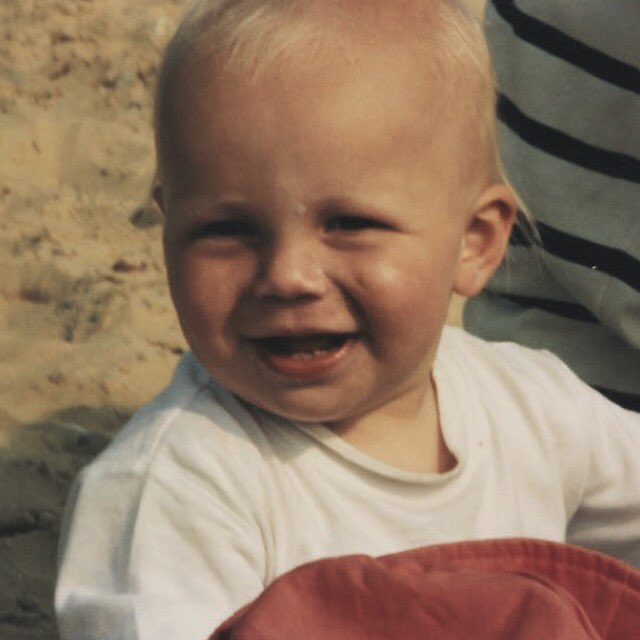 Caspar_Lee's tweet photo. #CASPARLEEBOOK https://t.co/pvNiy68IjC