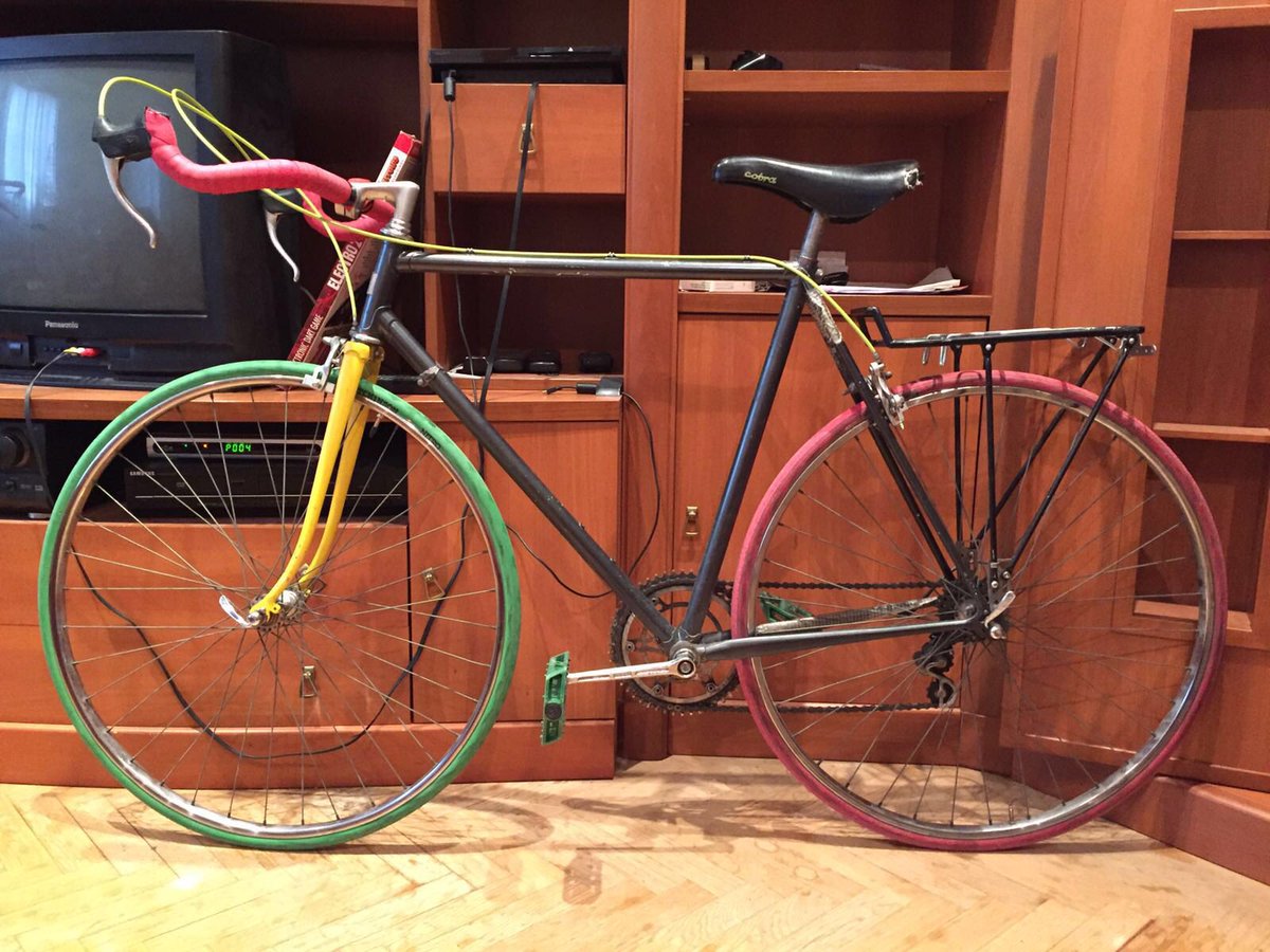 cliffmeister94's tweet photo. Nuevo proyecto #fixie #newfixie https://t.co/F72kcaFAXV