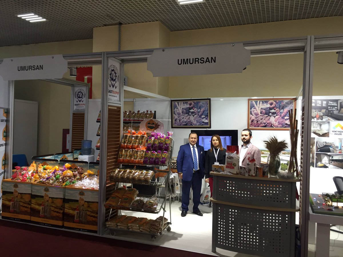 undano's tweet photo. Firma olarak Kasiad mihmandarlığındaki KASTEXPO fuarında @Umurburak ve Mahdume hanımla biraradayız. https://t.co/V3LzyLweRE