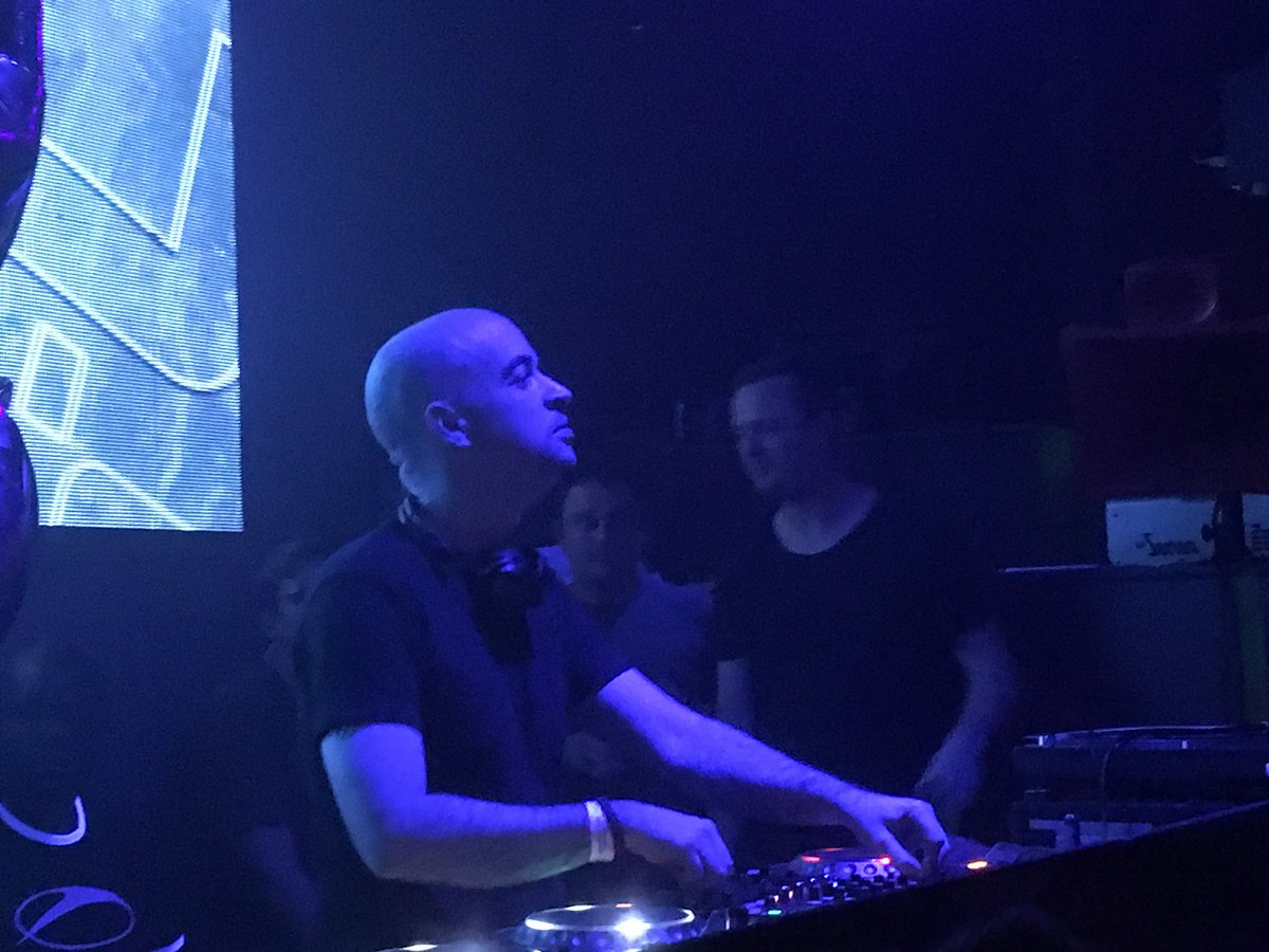 TranceSanctuary's tweet photo. @JOCofficial The master at work! #Trance #TranceFamily https://t.co/tWrTnunHzn
