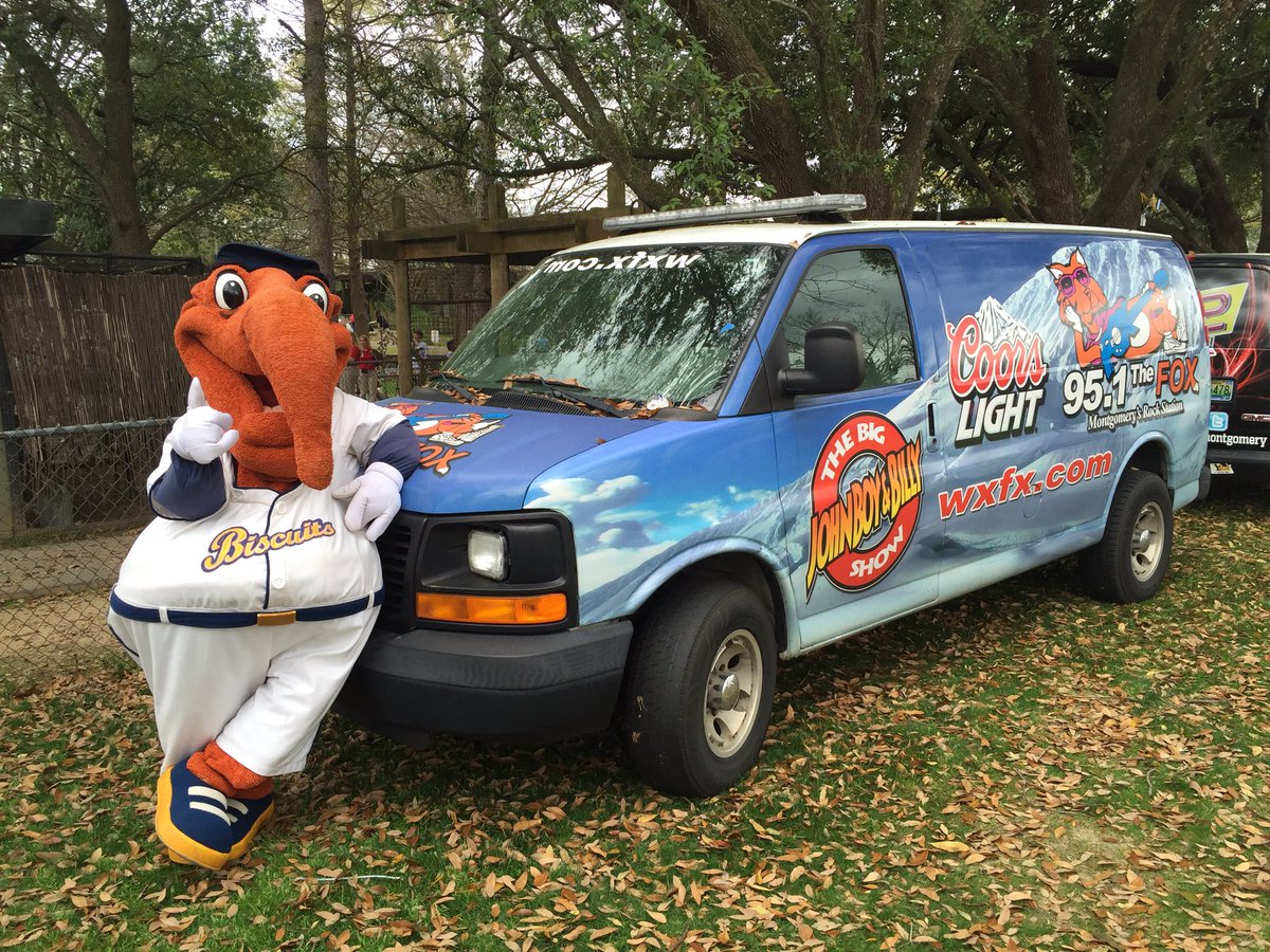 BiscuitBaseball's tweet photo. Big Mo is back out at The Montgomery Zoo's #ZooWeekend with @CumulusMedia! Come find us and take a picture! https://t.co/JlisjKo7ZX