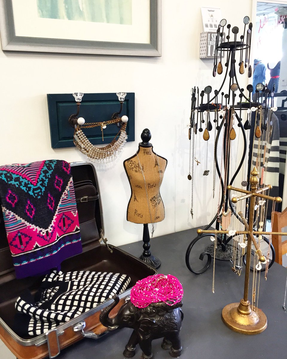 Everything in shop 10% off today! Come down by 6pm and take advantage of this offer ☺️