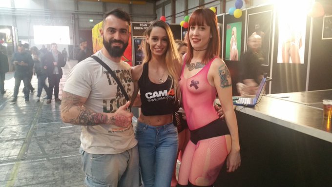 With @Ericafontesx &amp; @_Lilyan_ in @SalaoErosPorto @actricesdelporn @Cam4_ES #porn #oporto #laestamosliando<a class="tags" target="_blank" title="On Twitter" href="/?out=eyJ0eXAiOiJKV1QiLCJhbGciOiJIUzUxMiJ9.eyJpYXQiOjE3MjE2NzU1ODAsImlzcyI6InR3cG9ybnN0YXJzLmNvbSIsIm5iZiI6MTcyMTY3NTU4MCwiZXhwIjoxNzUzMjExNTgwLCJyZWRpcmVjdF91cmwiOiJodHRwczovL3R3aXR0ZXIuY29tL0VyaWNhZm9udGVzeCJ9.eXtPwfhvpkmvJ81_ESndopKNsJ_nTAp82k0tbEQX4h5ivD6Xd7r1lakPywRdSpucE8EyOHfALs8d1Eivh2DusQ">@Ericafontesx</a><a class="tags" href="/tag/_lilyan_">@_lilyan_</a><a class="tags" target="_blank" title="On Twitter" href="/?out=eyJ0eXAiOiJKV1QiLCJhbGciOiJIUzUxMiJ9.eyJpYXQiOjE3MjE2NzU1ODAsImlzcyI6InR3cG9ybnN0YXJzLmNvbSIsIm5iZiI6MTcyMTY3NTU4MCwiZXhwIjoxNzUzMjExNTgwLCJyZWRpcmVjdF91cmwiOiJodHRwczovL3R3aXR0ZXIuY29tL1NhbGFvRXJvc1BvcnRvIn0.DE3Q_tQtlqoEdJYJ2_qqkMfwXLEYTBUhMbb72PT5RGr6wBKceXED9l-IbTvmSlKnOoTNxyO8XzEmsBPVj6iK1A">@SalaoErosPorto</a><a href="/tag/porn"class="tags"><span>#porn</span></a><a href="/tag/oporto"class="tags"><span>#oporto</span></a><a href="/tag/laestamosliando"class="tags"><span>#laestamosliando</span></a>
