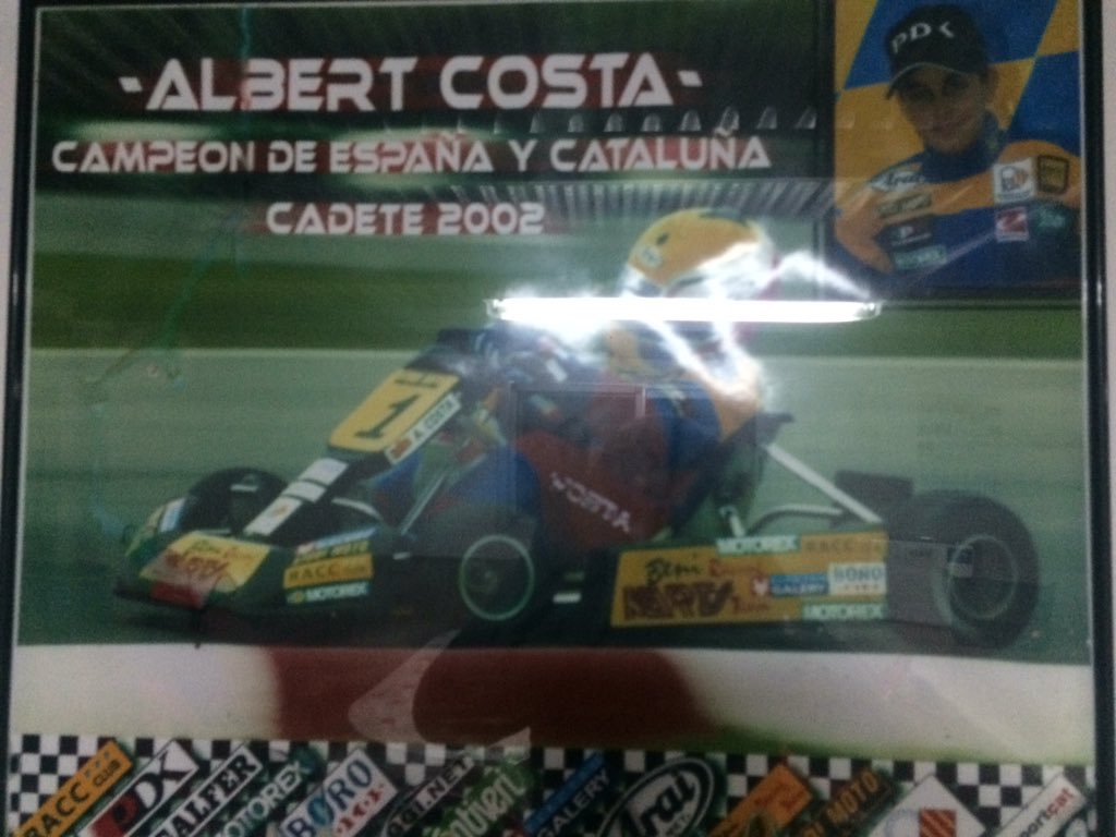 ss_marta's tweet photo. Estar al karting de mora i trobar un poster antic de @ACostaBalboa #gas #salutibenzina #petitsRecords https://t.co/dzQAIZrRlw
