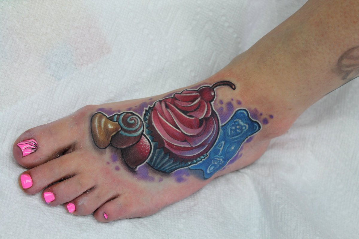 NoLoveLostTatts's tweet photo. Hope you all have a #sweet weekend! Come see us next week for your tattoo needs! https://t.co/2ad61cYFyJ