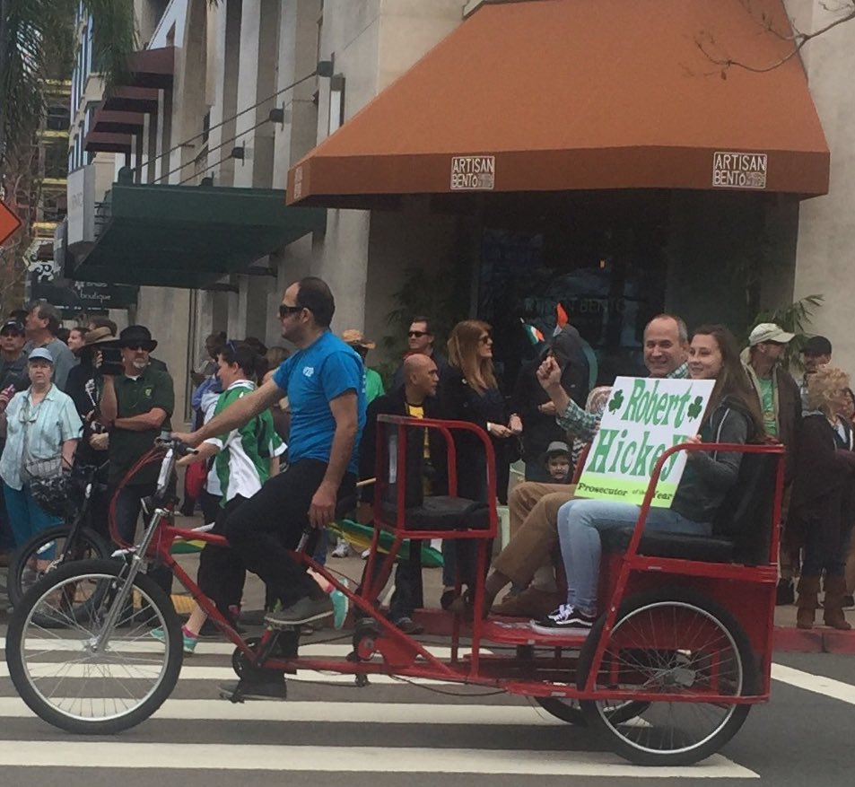 robertphickey's tweet photo. Had a great time with my daughter in the #StPatricksDayParade! https://t.co/ft4v7Vxi0O