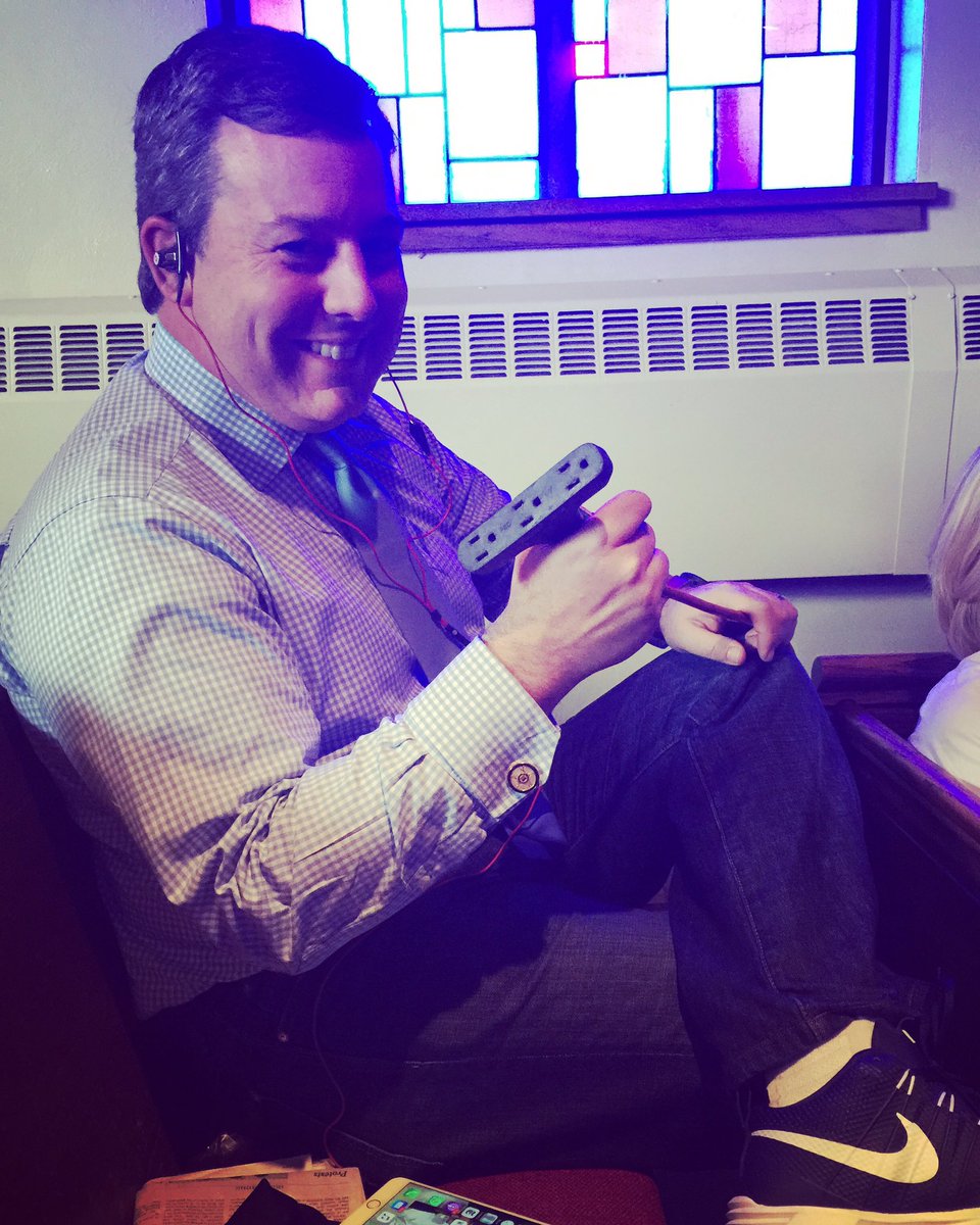 tamaragitt's tweet photo. the difference between #talentlife and #embedlife?! personal power supply on demand @edhenry #mustbenice https://t.co/yErT89LGCF