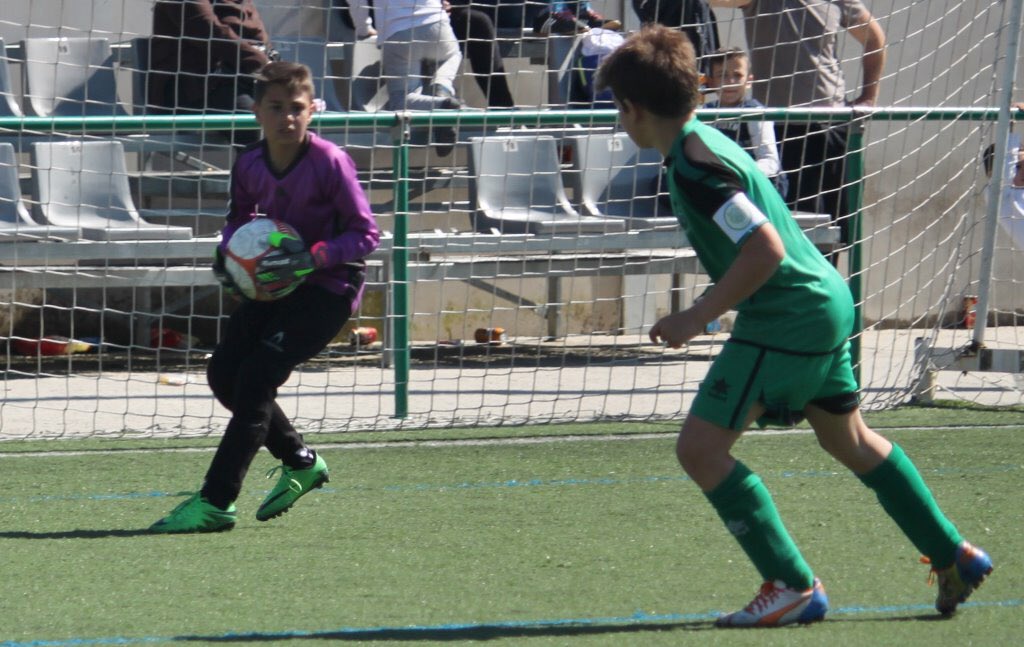 marquesdviana's tweet photo. Destacar el partido soberbio de nuestro portero #ASanchis con innumerables paradas de gran mérito @don_bosco_cf https://t.co/7K7ncza7lI
