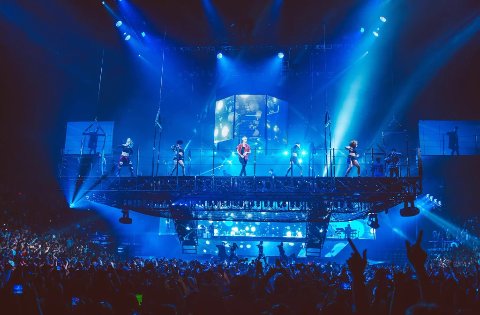 biebahstuff's tweet photo. OMG I CAN'T WAIT TO SEE THAT! #company #company #company #compamy #company #company #company #company  #PURPOSETOUR https://t.co/IGoDHtxdy4