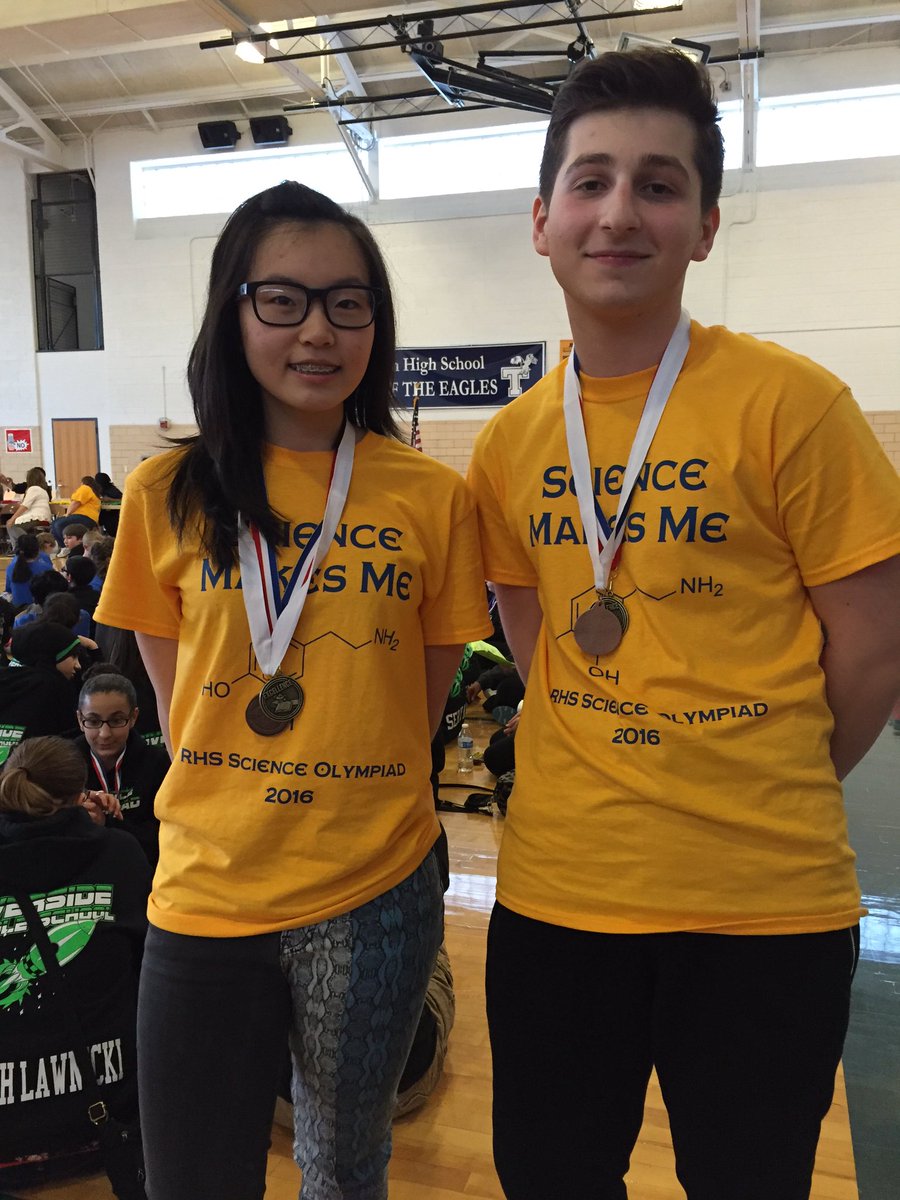 bearscienceclub's tweet photo. 3rd Place Medals in Protein Modeling!!!  Woohoo!!!  #scienceolympiad #wyandotte #roosevelthighschool @Nyzone123 https://t.co/5g2ihu5Xir