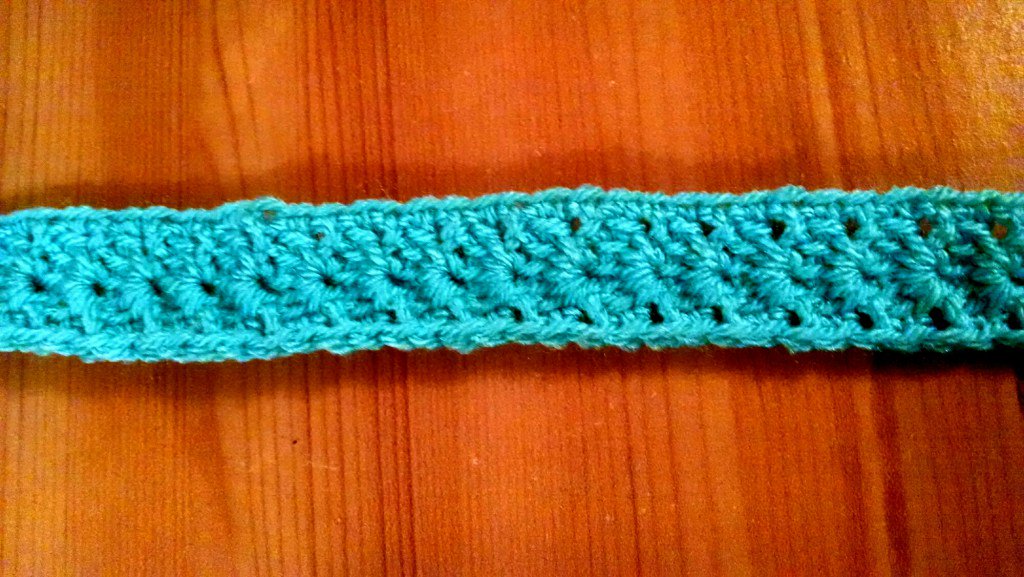 KnottyBiscuits's tweet photo. Making crocheted ribbon https://t.co/OyqhSHblmg https://t.co/5PnrbK1JHu